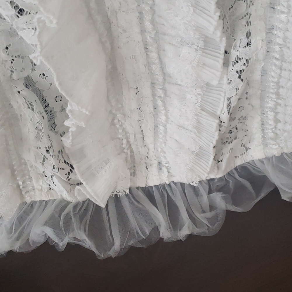 1 M Left 💕NEW POL lace pleated ruffle top - Picture 10 of 14